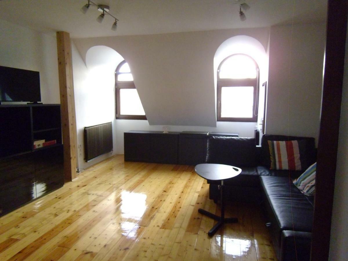 Aulich Apartman Мисколк Екстериор снимка